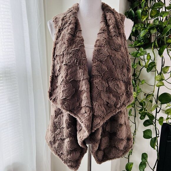 Elevenses Brown Super Soft Faux Fur Cozy Boho Sleeveless Cardigan Size Medium - Picture 1 of 9